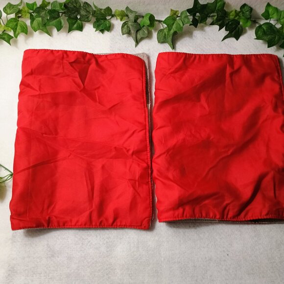 EUC: Christmas Tapestry Placemats (Set of 2) Holiday Decor 12" x 18" Red/Green - Picture 3 of 5